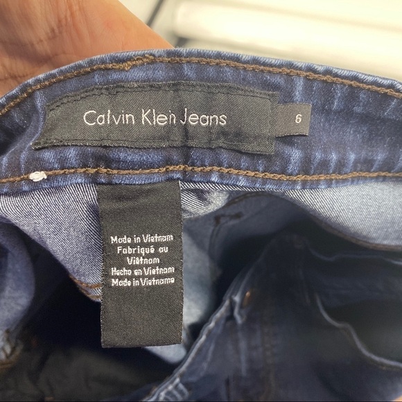 Calvin Klein Jeans Dark Wash Strait Leg Jeans - Picture 4 of 6